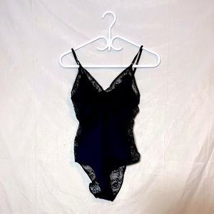 Lace bodysuit (Aritzia / Wilfred)